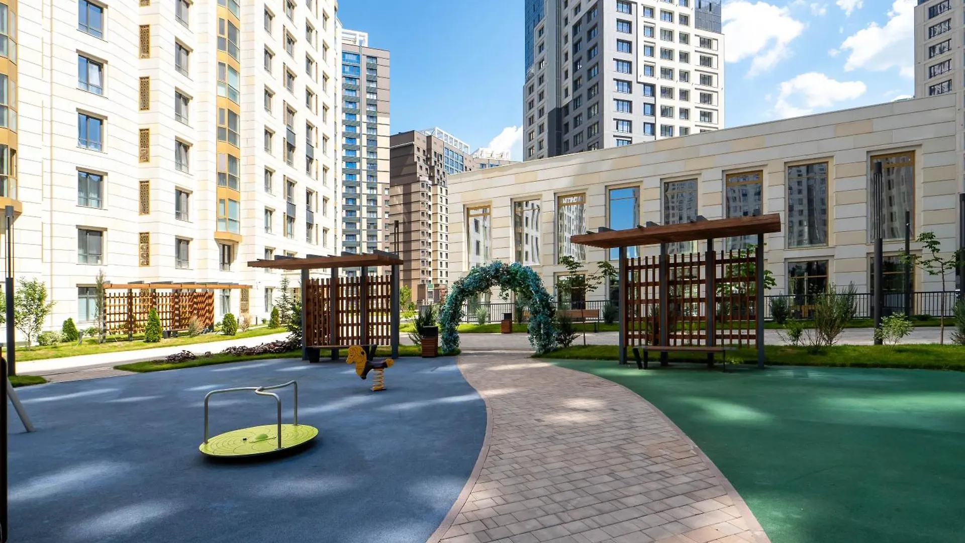Central Avenue Apartments Almaty
